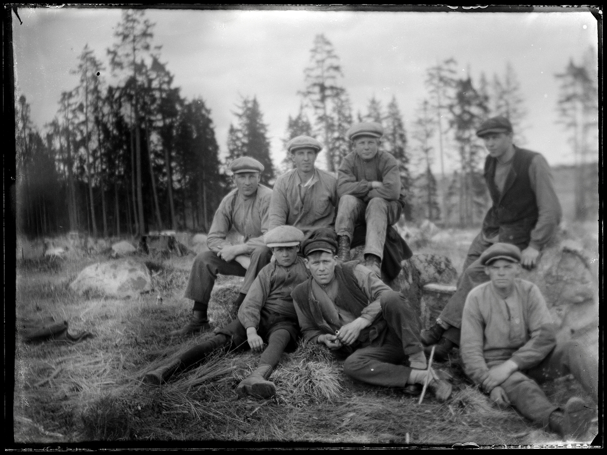 Bertil Malm, Gruppbild av arbetare