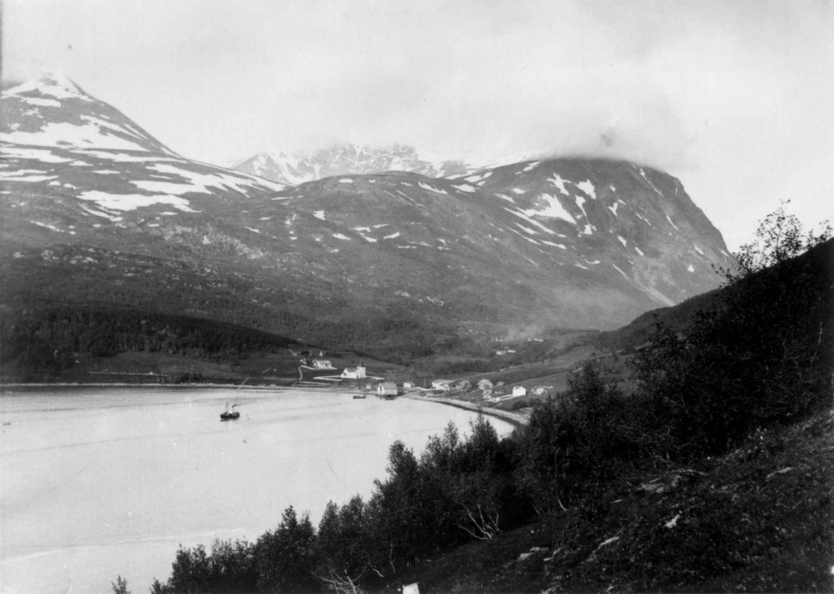 Axel Lindahl, Lyngenfjord og Lyngseidet