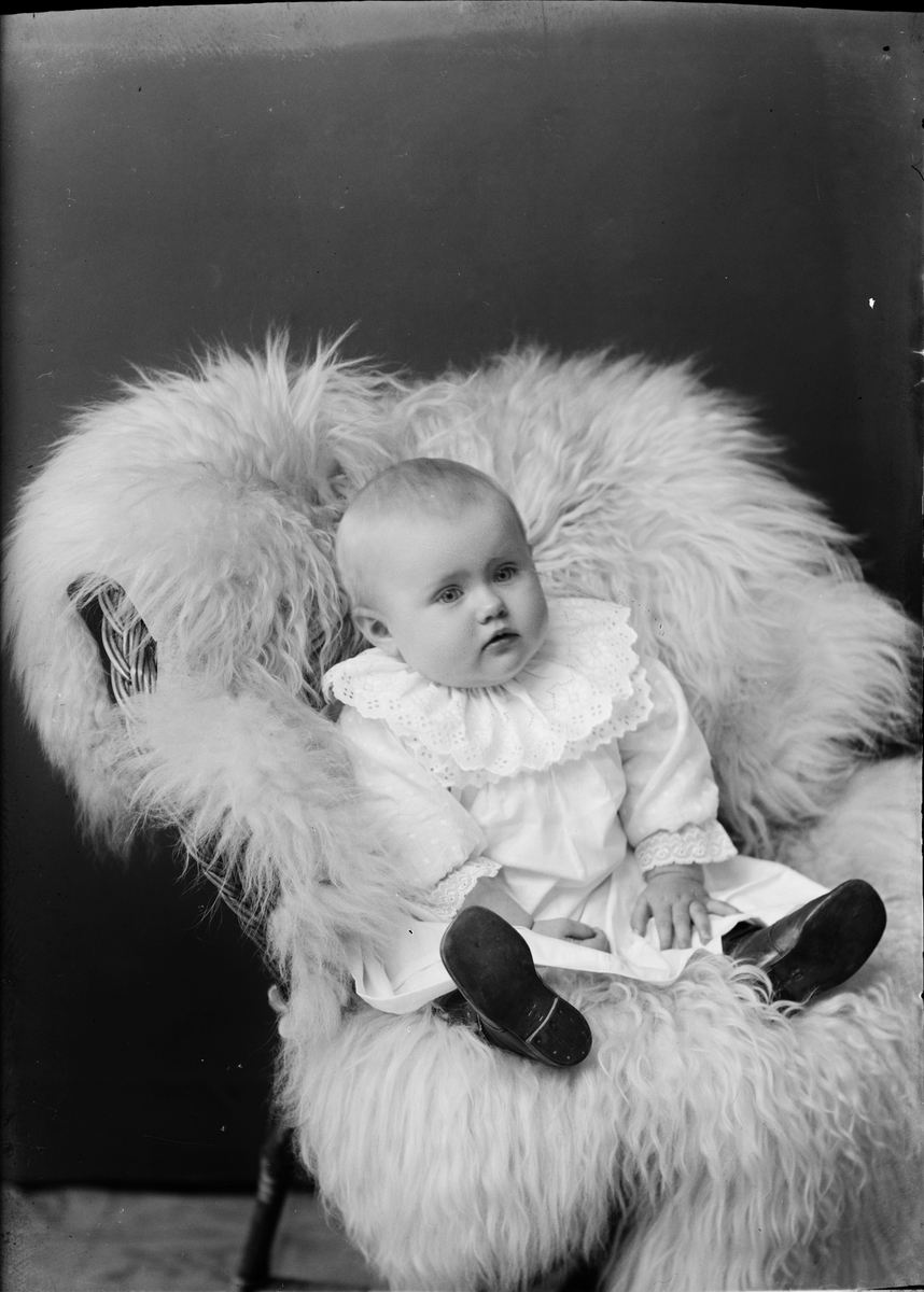 Skötsner-Edhlund, Barnporträtt, Östhammar, Uppland