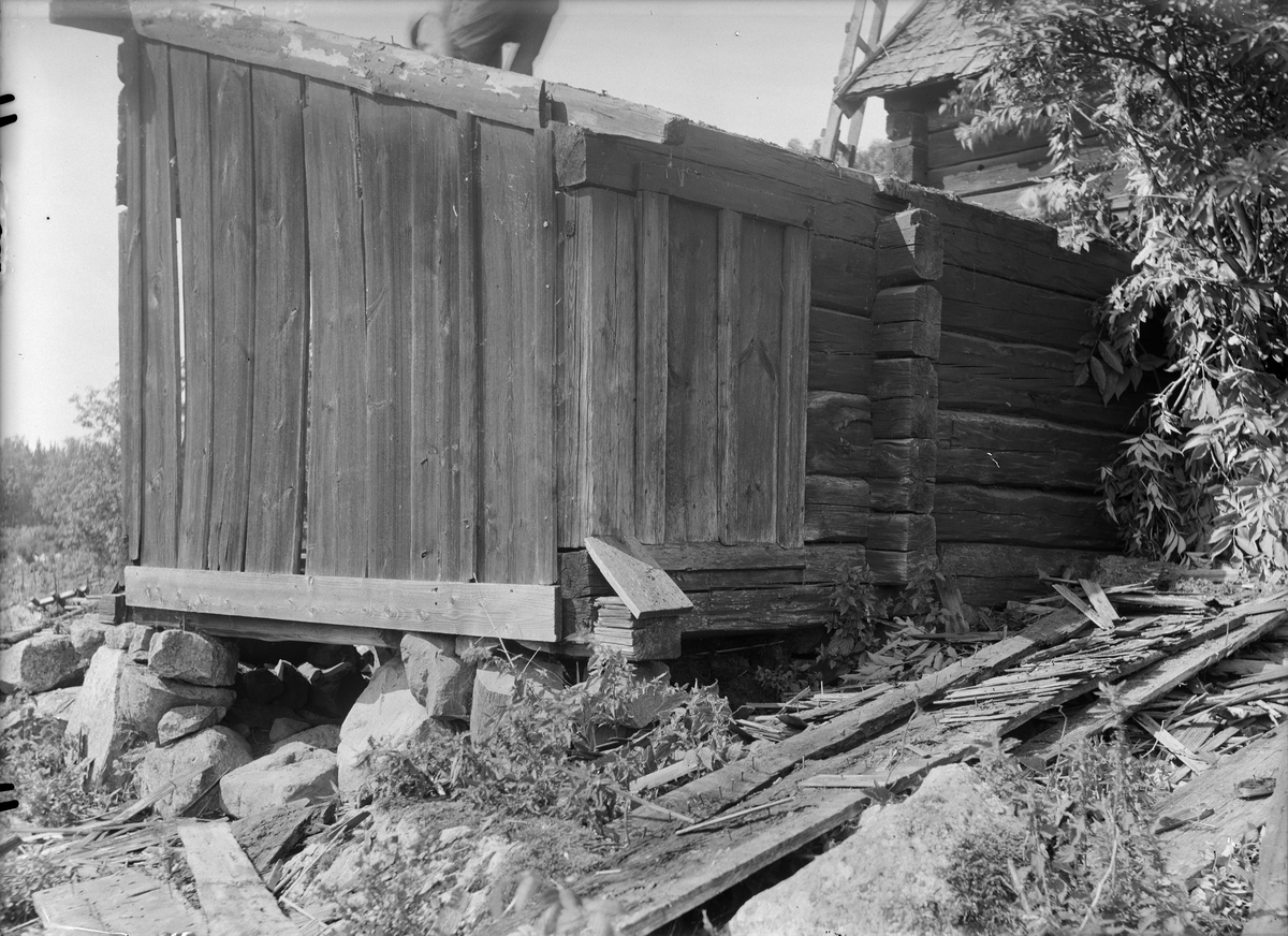 Paul Sandberg, Svinstia - now at the open-air museum Disagården - in its original location, Lilla Bultebo, Tierps parish, Uppland