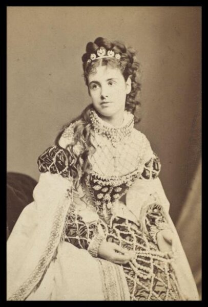 London Stereoscopic and Photographic Company, Guy Little Theatrical Photograph