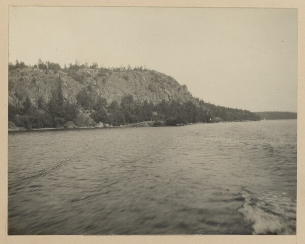 Unknown, [View of lake]