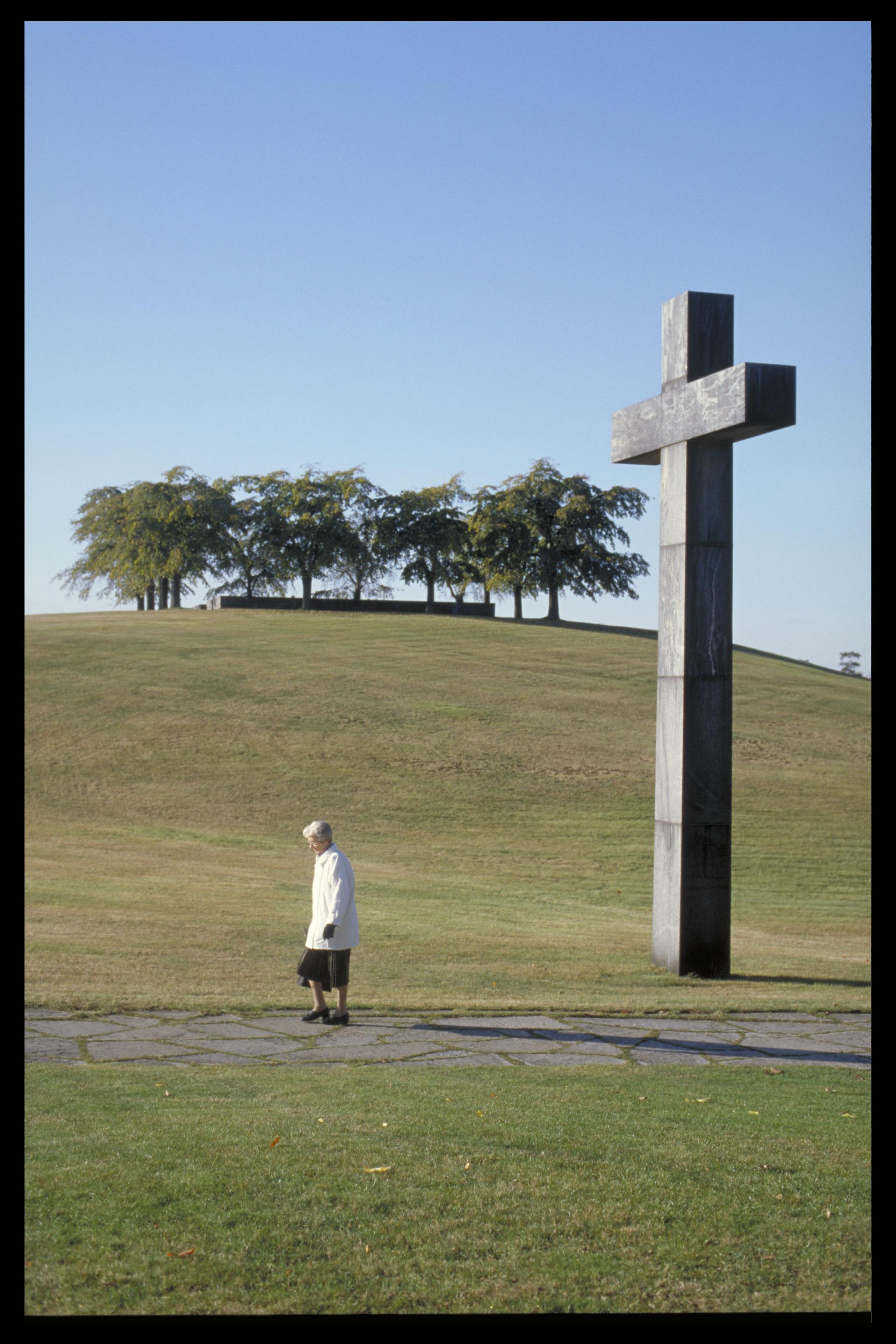 Bengt A Lundberg, Skogskyrkogården