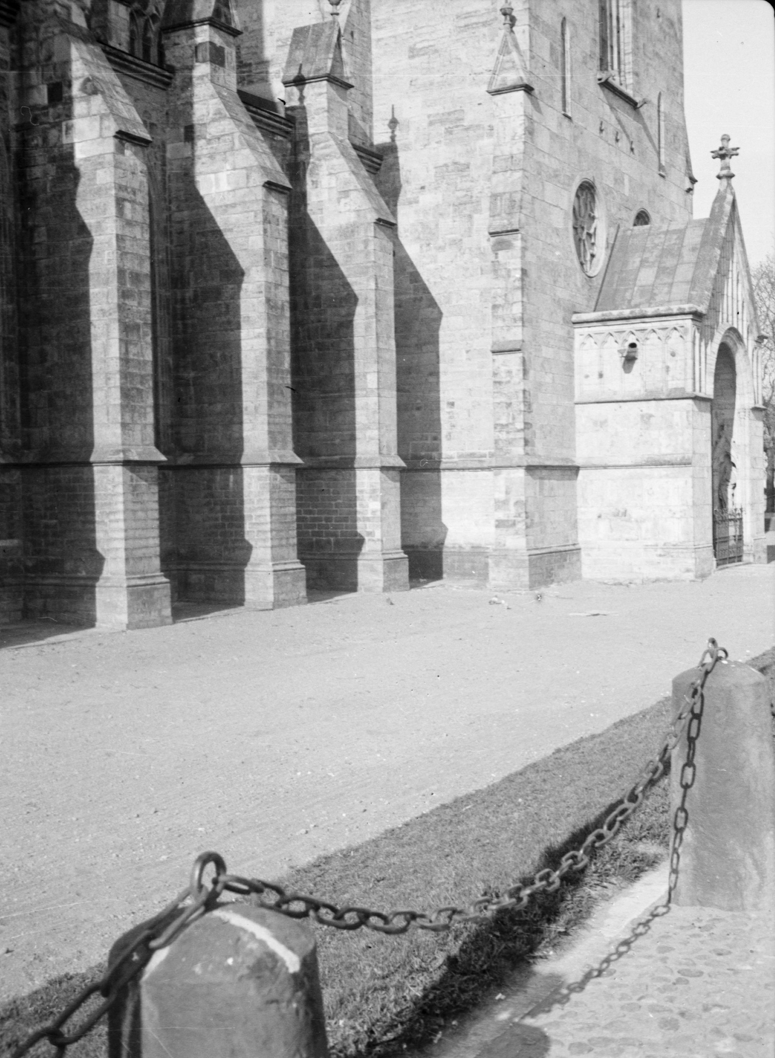E. Lundberg, Skara domkyrka (Sankta Maria kyrka)