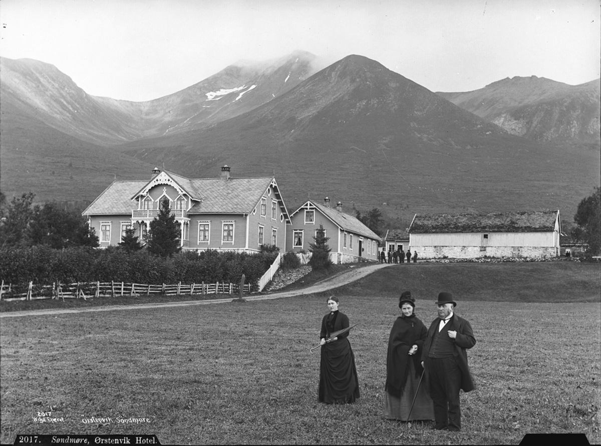 Axel Lindahl, Prot: Sønmør Ørstenvik Hotel