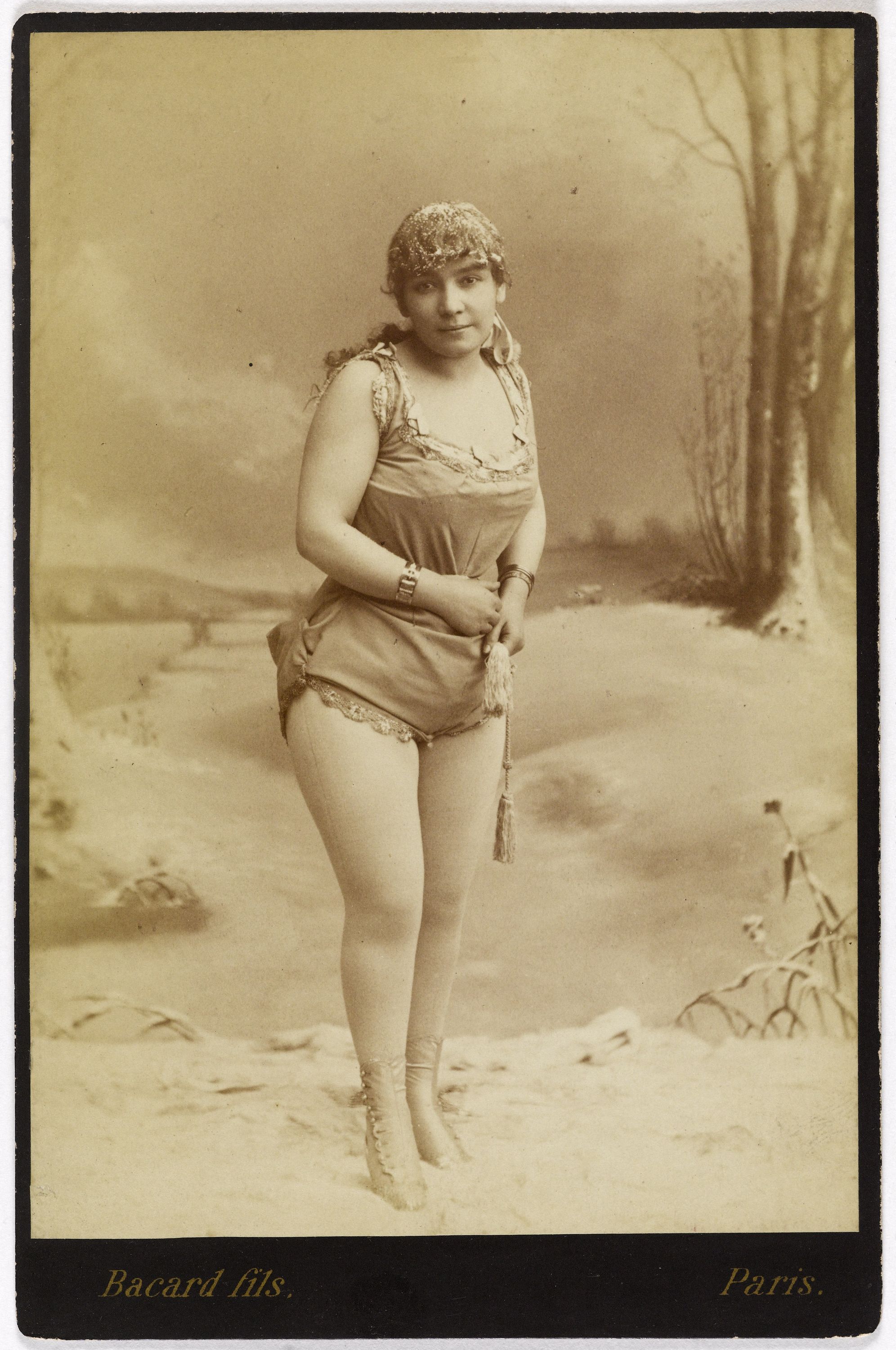 Bacard Fils, Portrait de Hesps, actrice