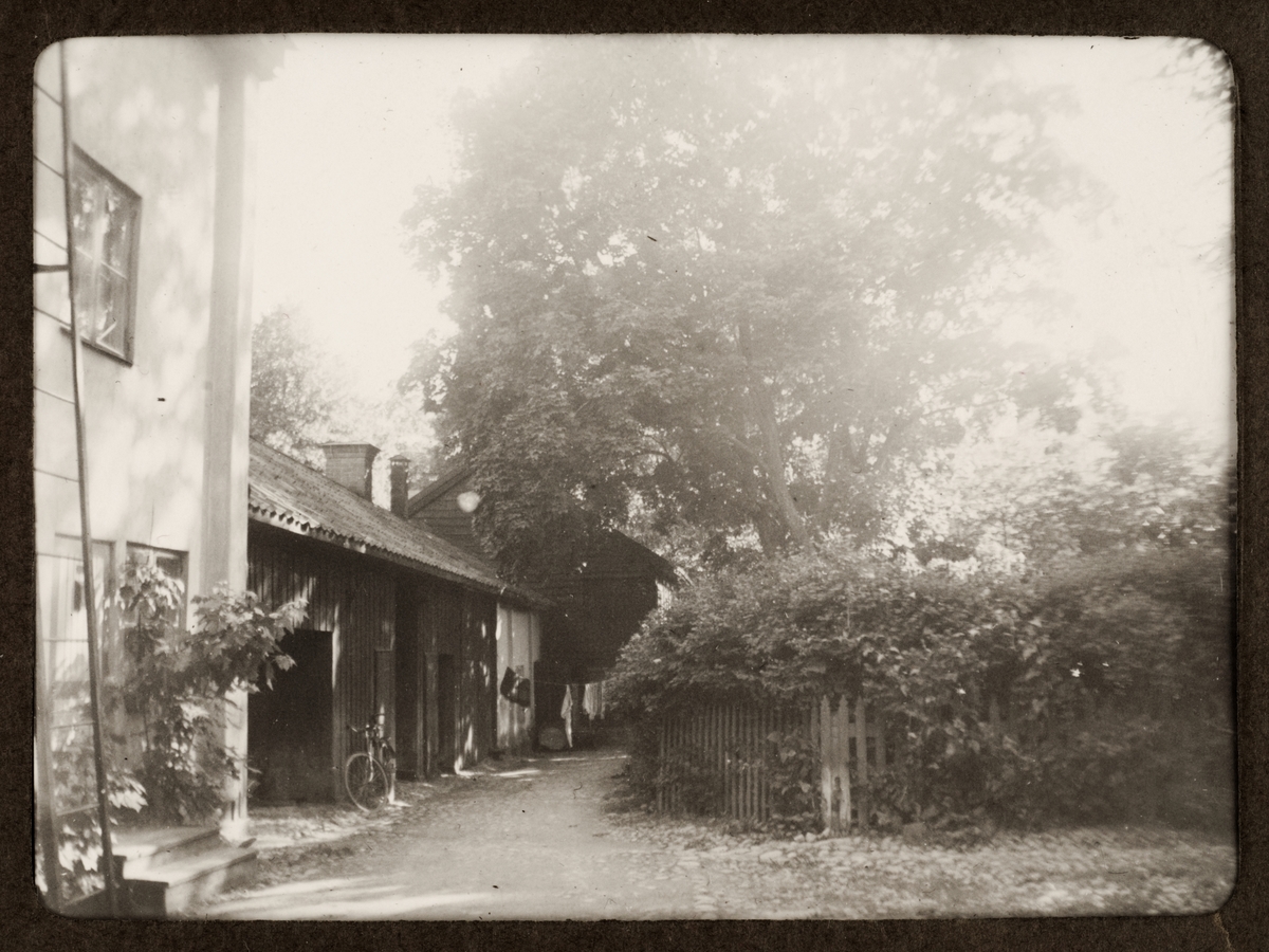August Fredrik Schagerström, "Upsala. Interiör från gården Ö Slottsgatan", Uppsala 1929