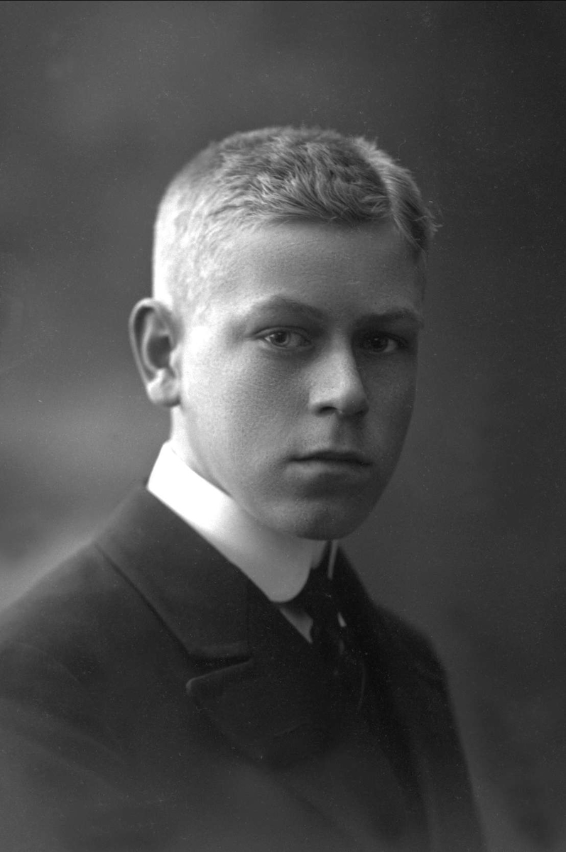 Gustav Borgen, NFB.35673