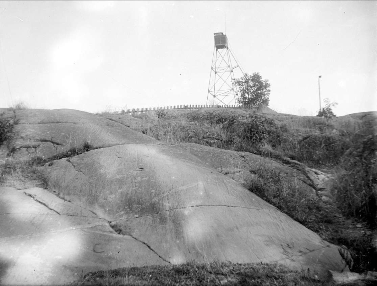 August Fredrik Schagerström, Lotsutkik på berghäll i Öregrund, Uppland, juli 1923