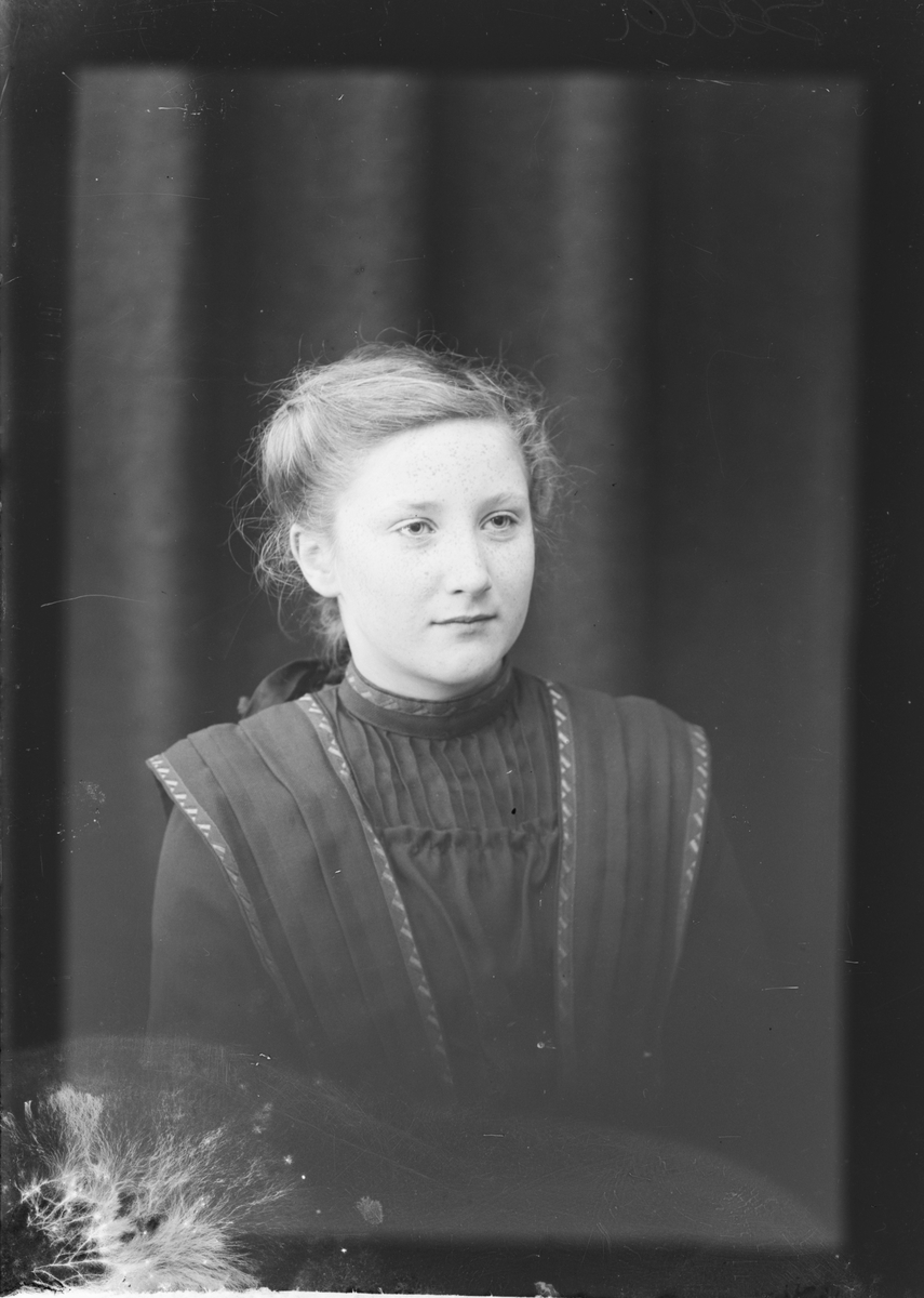 Skötsner-Edhlund, Ateljé Portrait - Sara Edhlund, Östhammar, Uppland