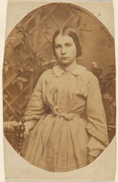 Unknown, [Unidentified woman, standing]