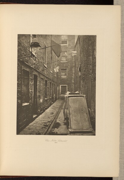 Thomas Annan, Close No. 136 Saltmarket