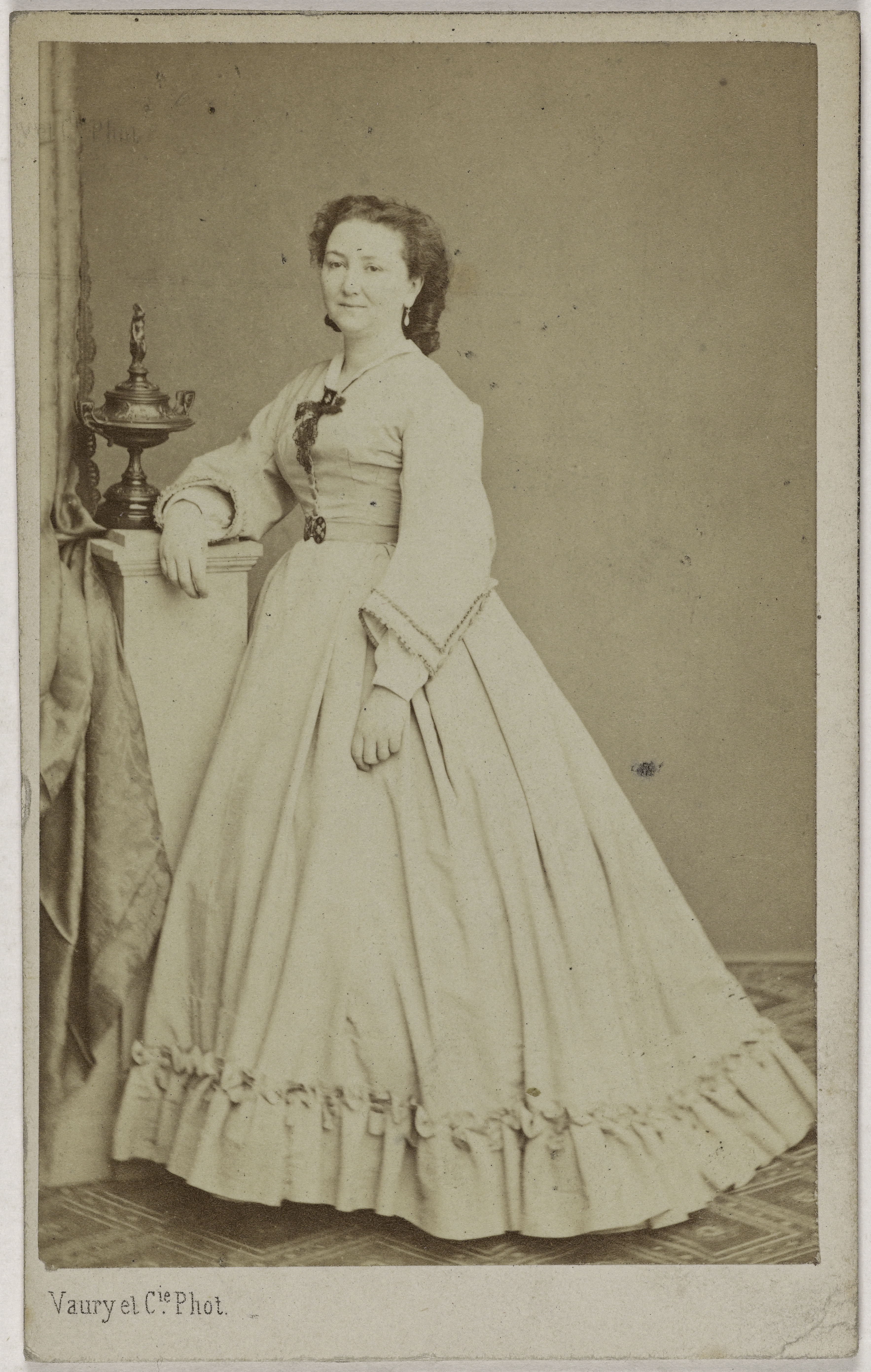 Vaury et Cie, Portrait de Darcemont (actrice aux Folies dramatiques)
