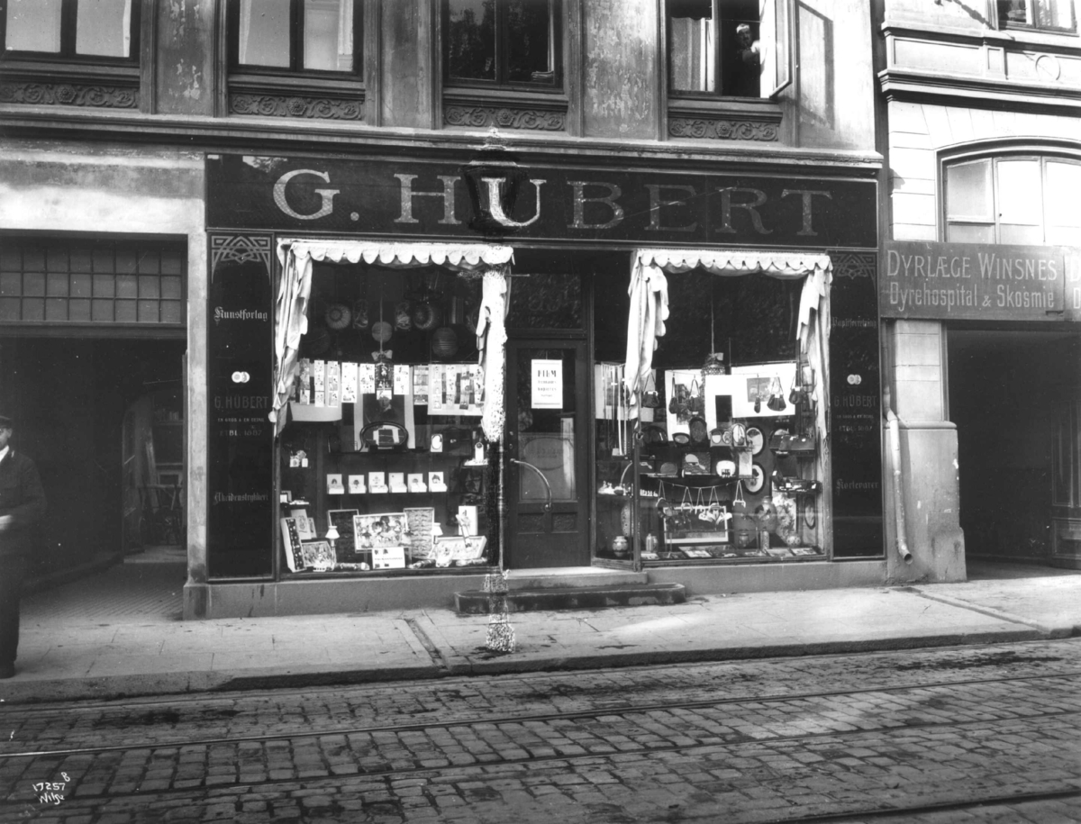 Anders Beer Wilse, Butikk, Oslo, 1923. G. Hubert, kunstforlag, etablert 1887.