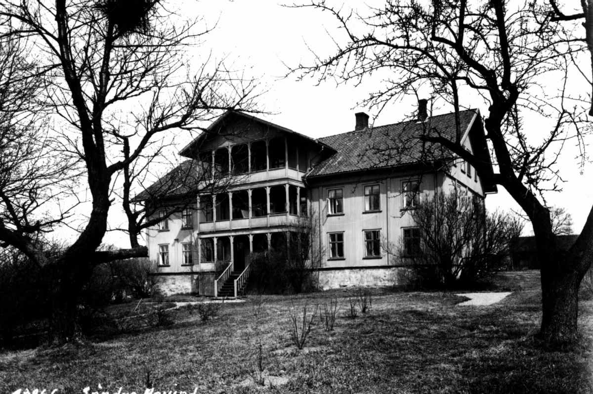 Anders Beer Wilse, Hovin gård, Oslo, Østre Aker. Våningshuset og hagen.