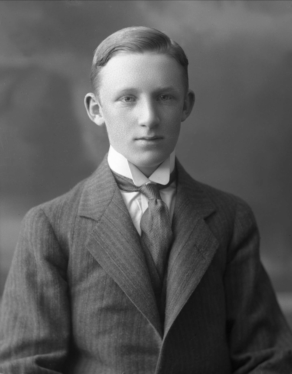 Gustav Borgen, NFB.40943