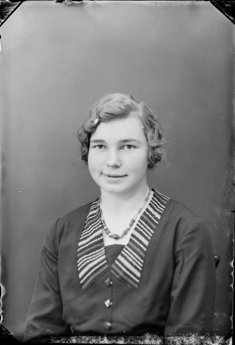 Skötsner-Edhlund, Gunhild Mattsson från Uppskedika, Hökhuvuds socken, Uppland