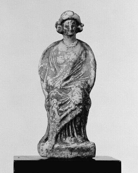 Unknown, Statuette of a Seated Female Figure