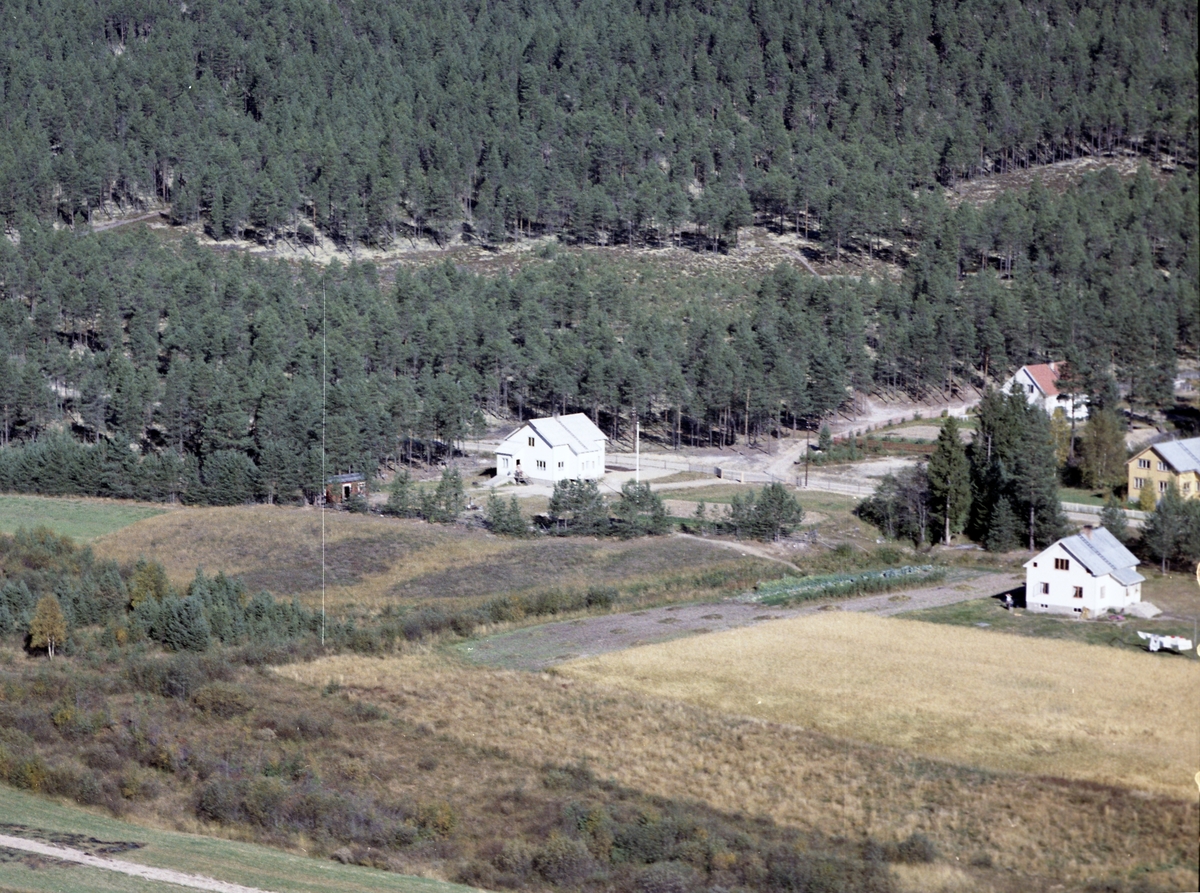 Widerøes Flyveselskap A/S, Bolighus