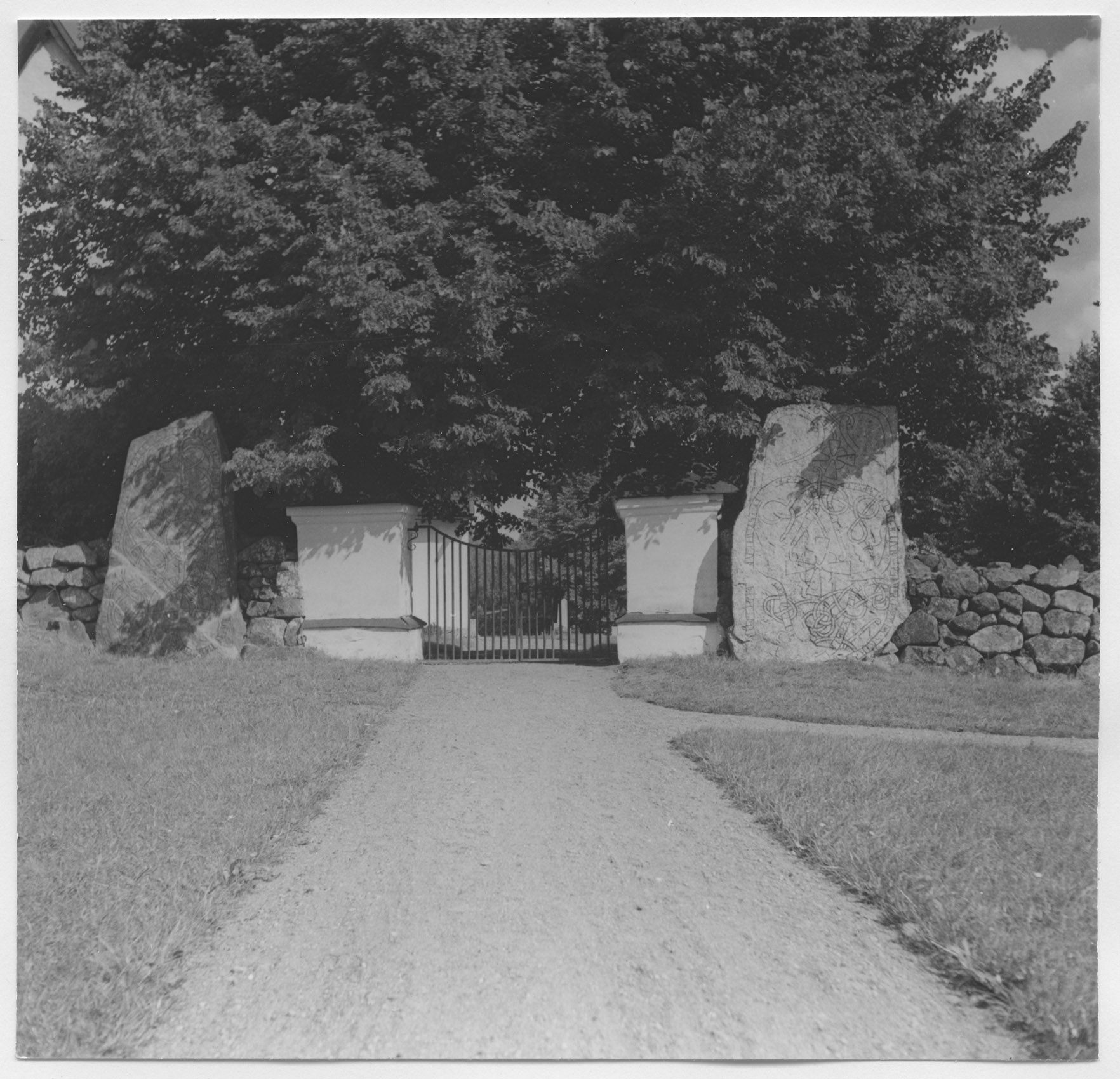 Mårten Sjöbeck, Västeråkers kyrkogård