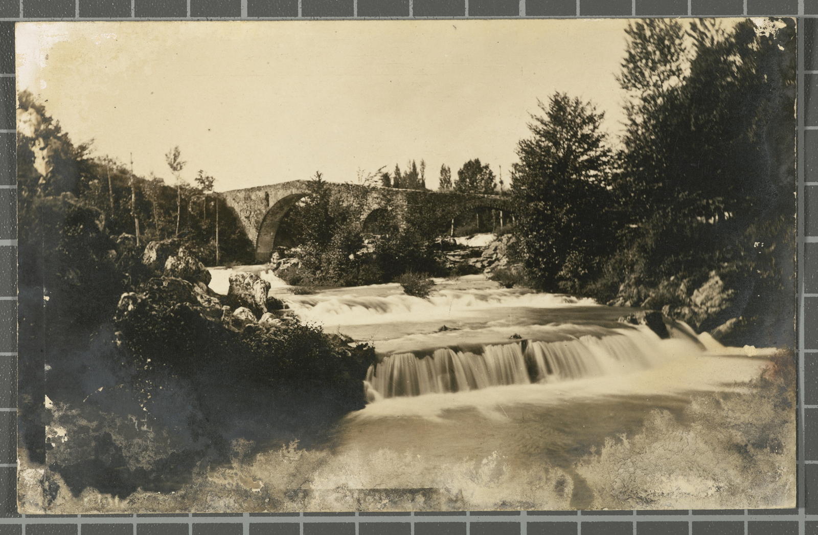 Desconegut, [Fluvià River]