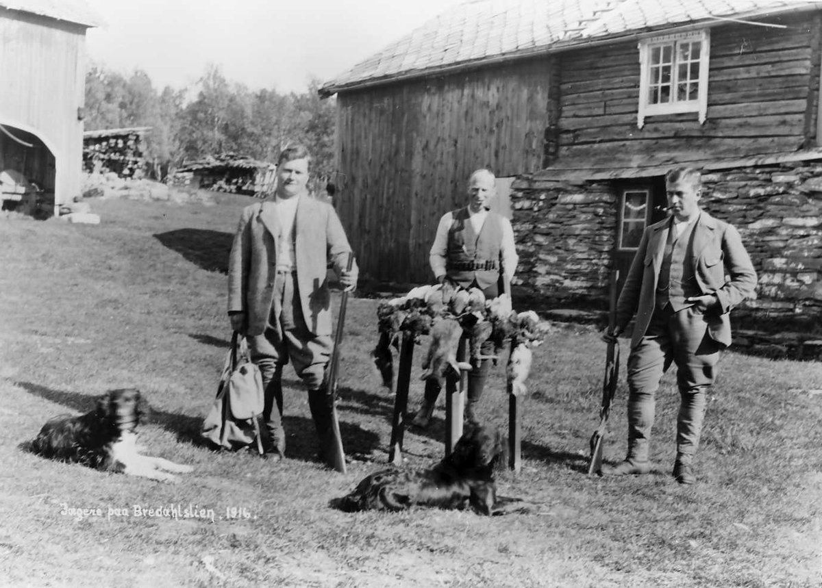Peder J. Bredalslien, "Jægere paa Bredalslien. 1916. "