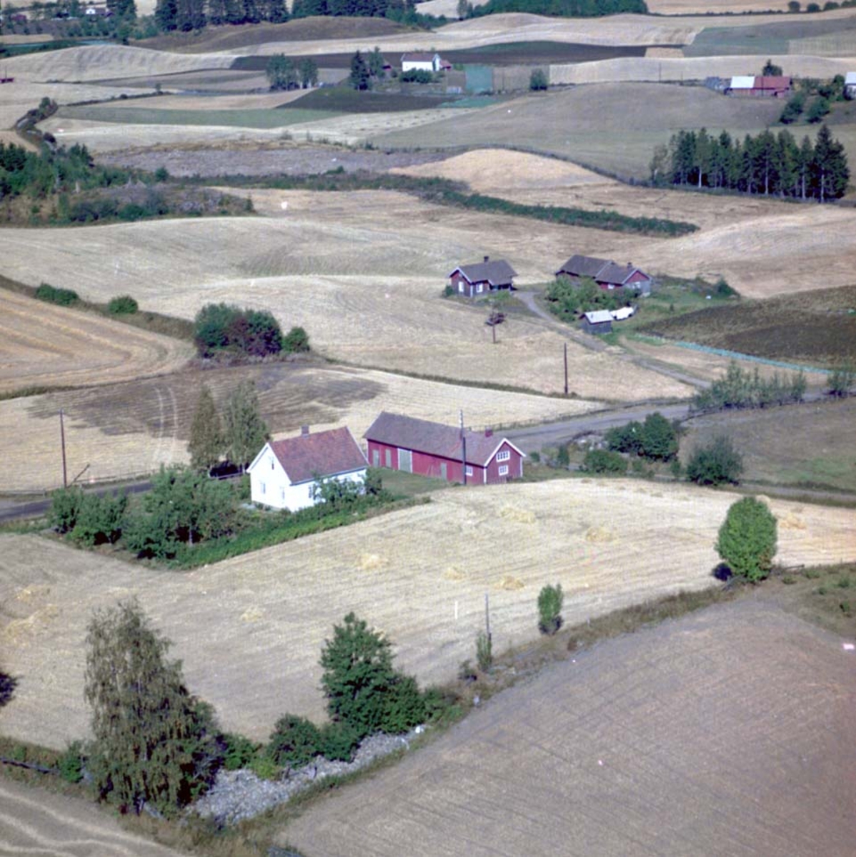 Widerøes Flyveselskap A/S, FLYFOTO TOSTERUD NORDRE, STANGE