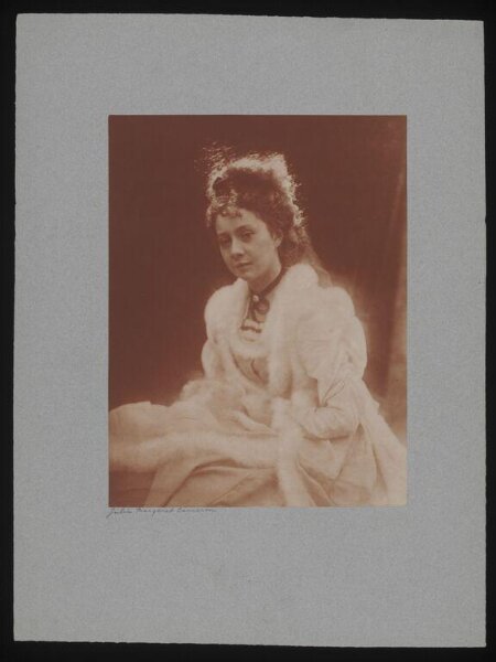 Cameron, Julia Margaret, Loo
