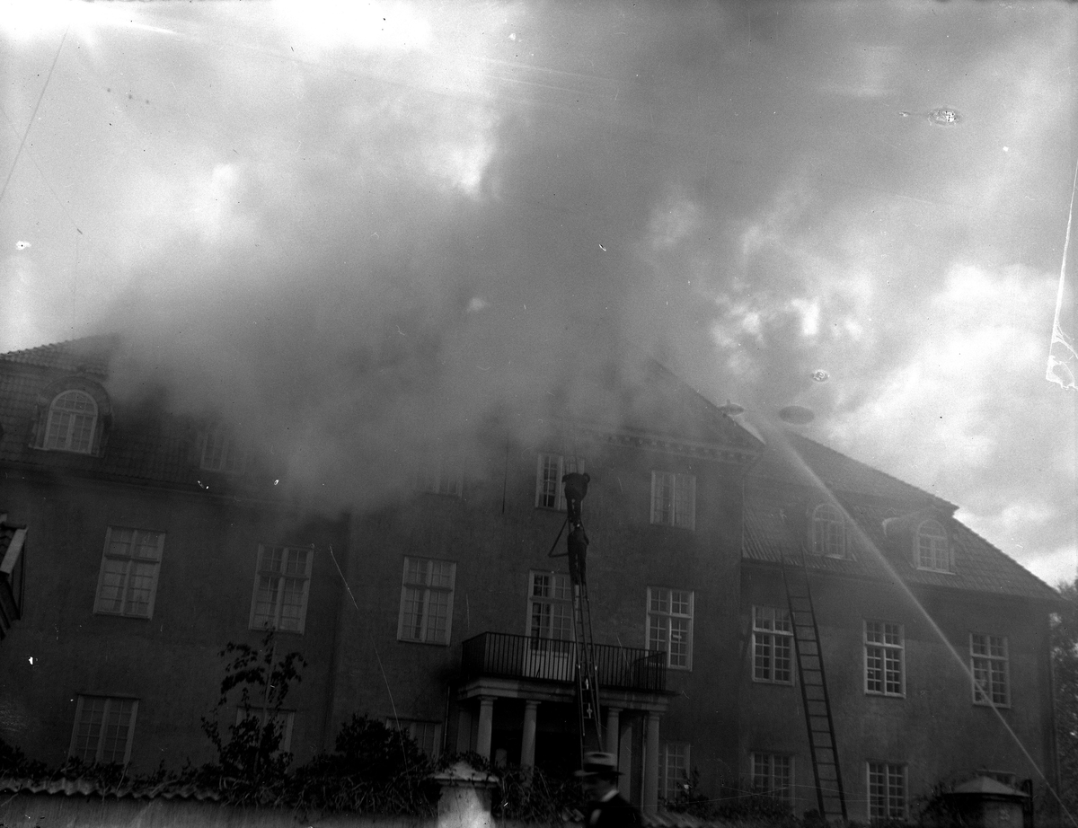 Ellert Johan Viktor Sörman, Branden i Brandalsund. Fotograf E. Sörman.