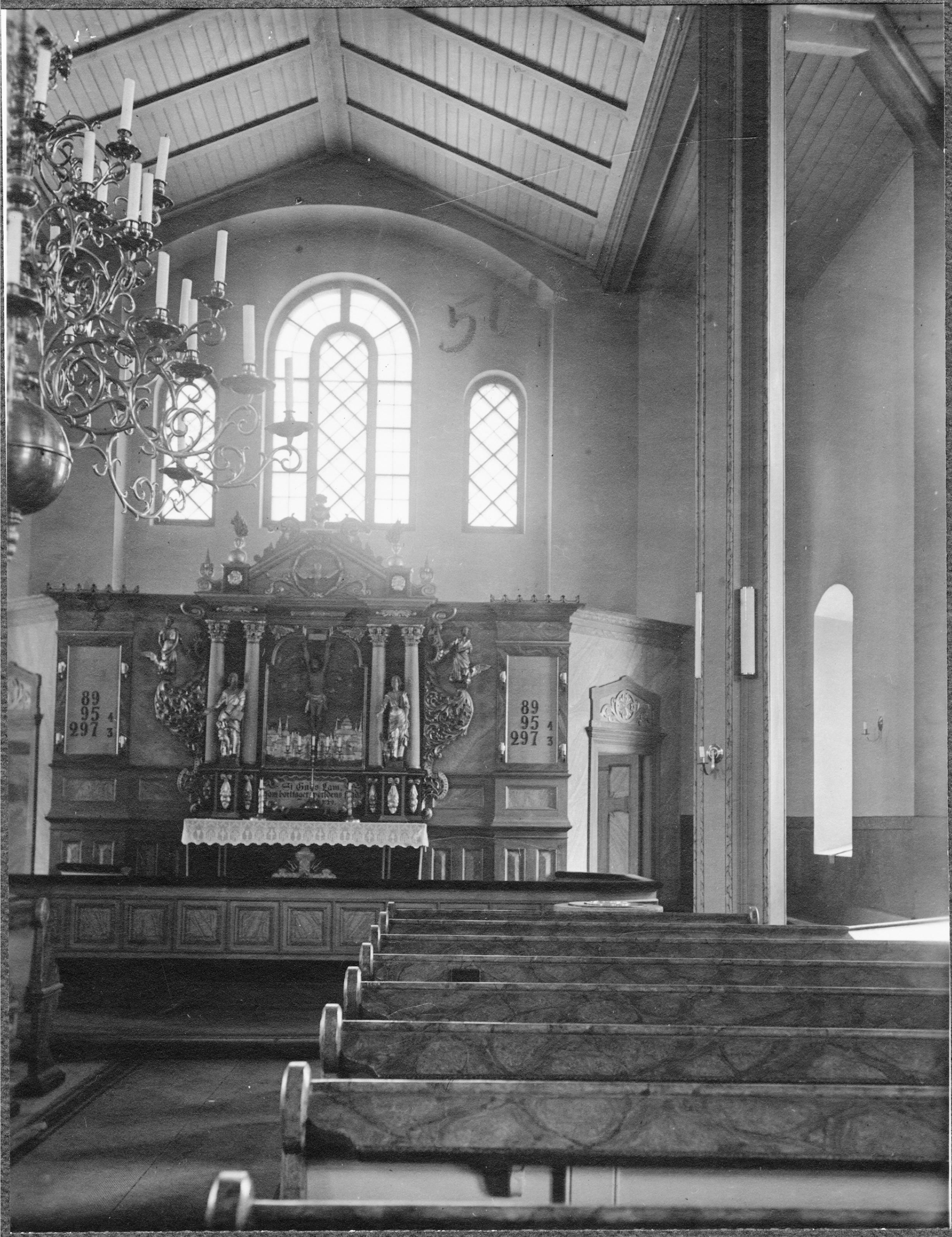 Adolf Niklasson, Håle-Tängs kyrka