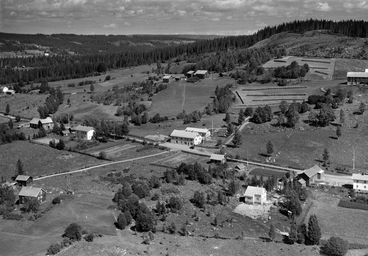 Widerøes Flyveselskap A/S, Flyfoto av Åsen skole, Åsheim forsamlingslokale, Åsmarka, Ringsaker.