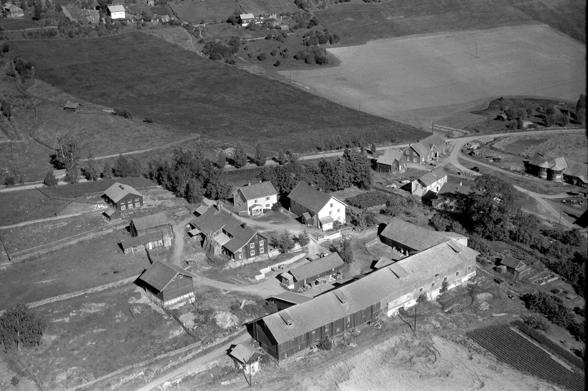 Anno Domkirkeodden, Flyfoto av Mæhlum nordre, Brøttum, Ringsaker.