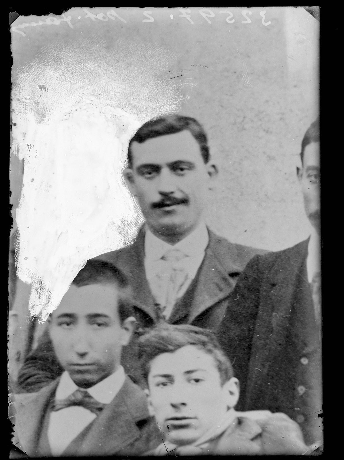 Desconegut, [Retrat de grup]