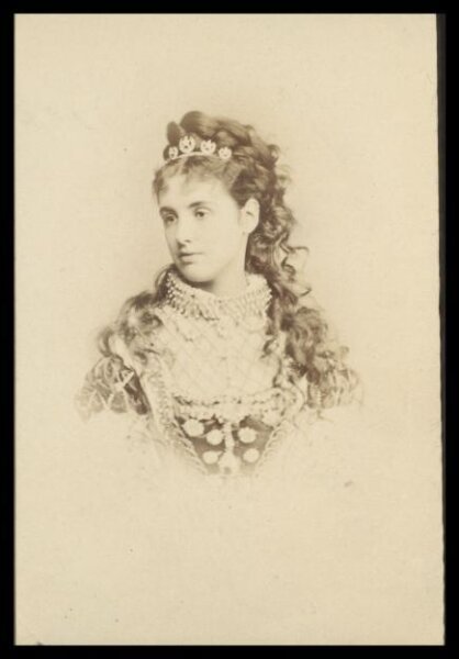 London Stereoscopic and Photographic Company, Guy Little Theatrical Photograph