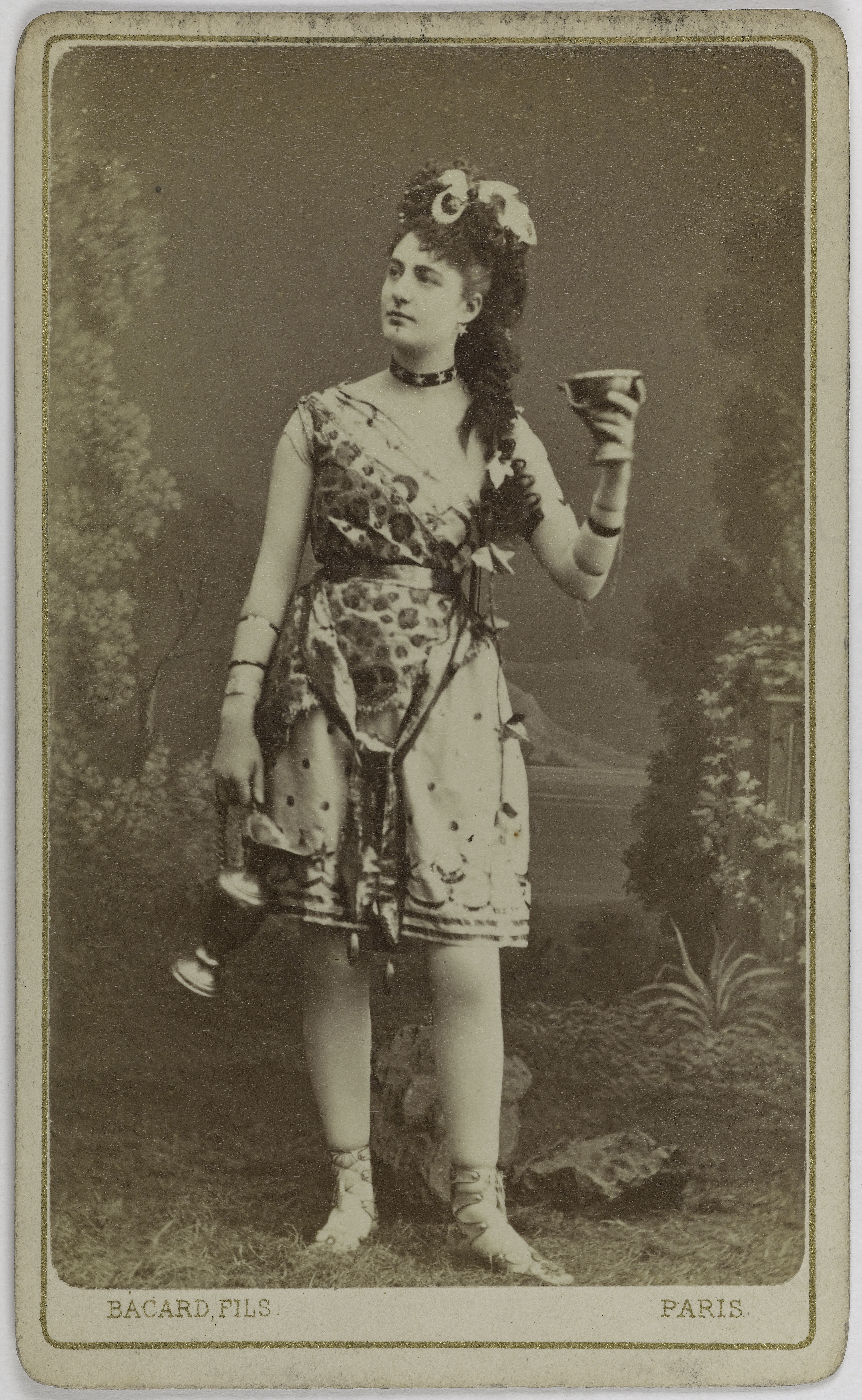 Bacard Fils, Portrait de Perret Berthe, (1847- après 1910), (actrice, chanteuse ?)