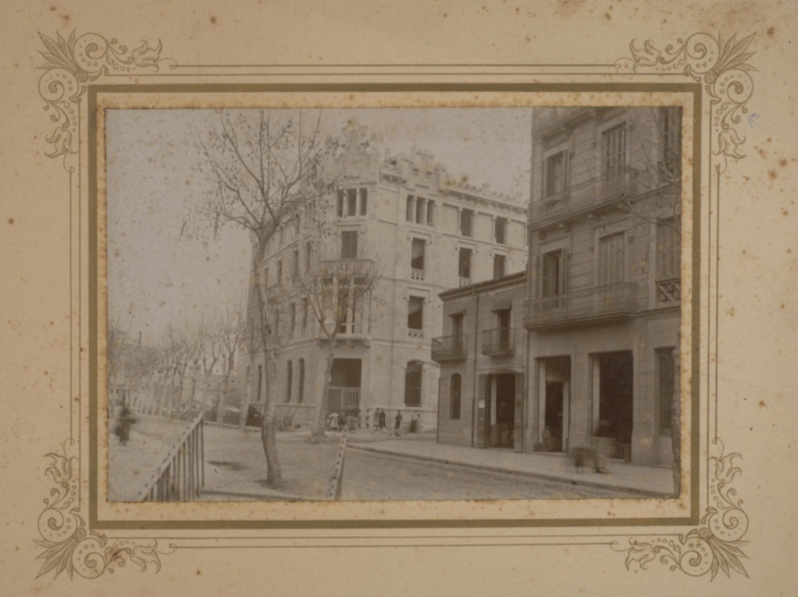 Amís Unal Alá, [Construction of the Bank of Spain]