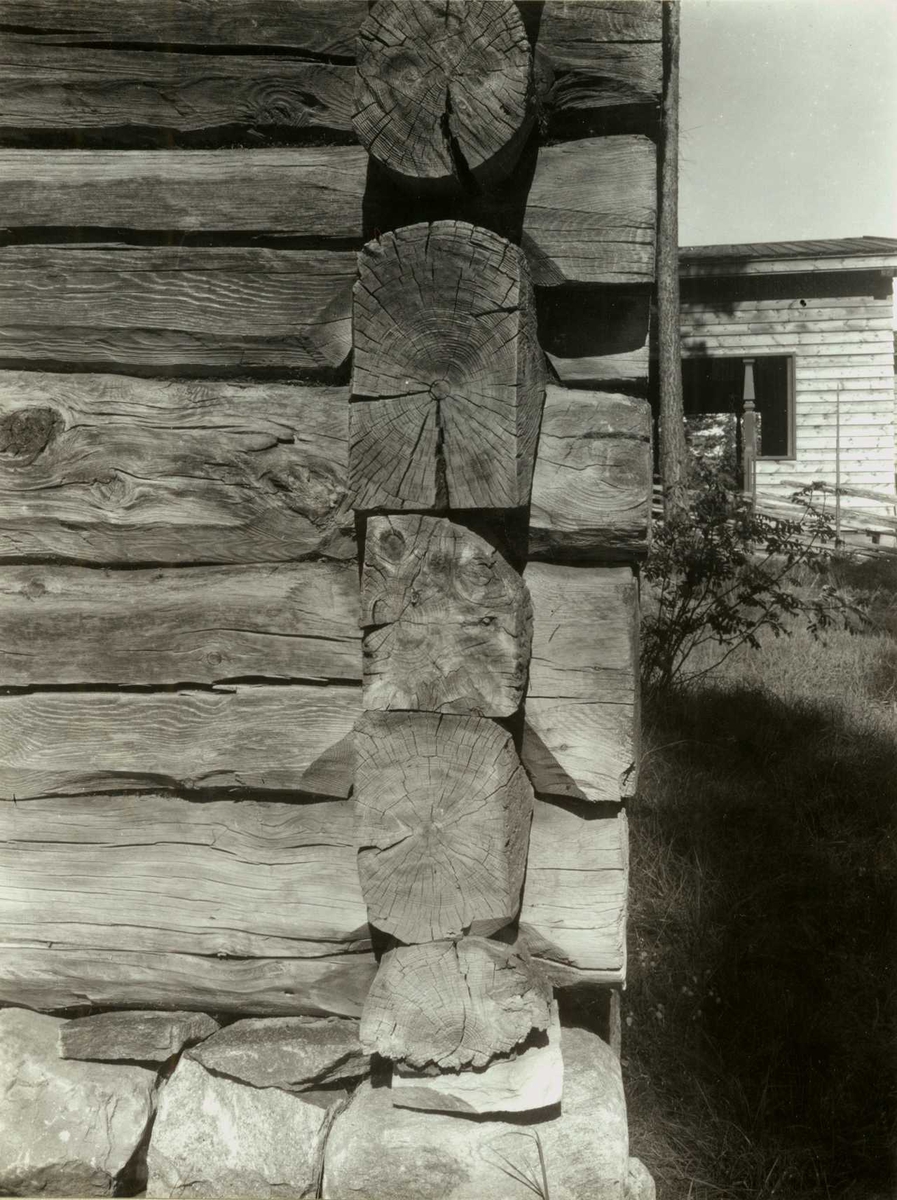 Gisle Midttun, Hansælen, Tynset, Nord-Østerdal, Hedmark. Eldhus. Nå på Glomdalsmuseet.