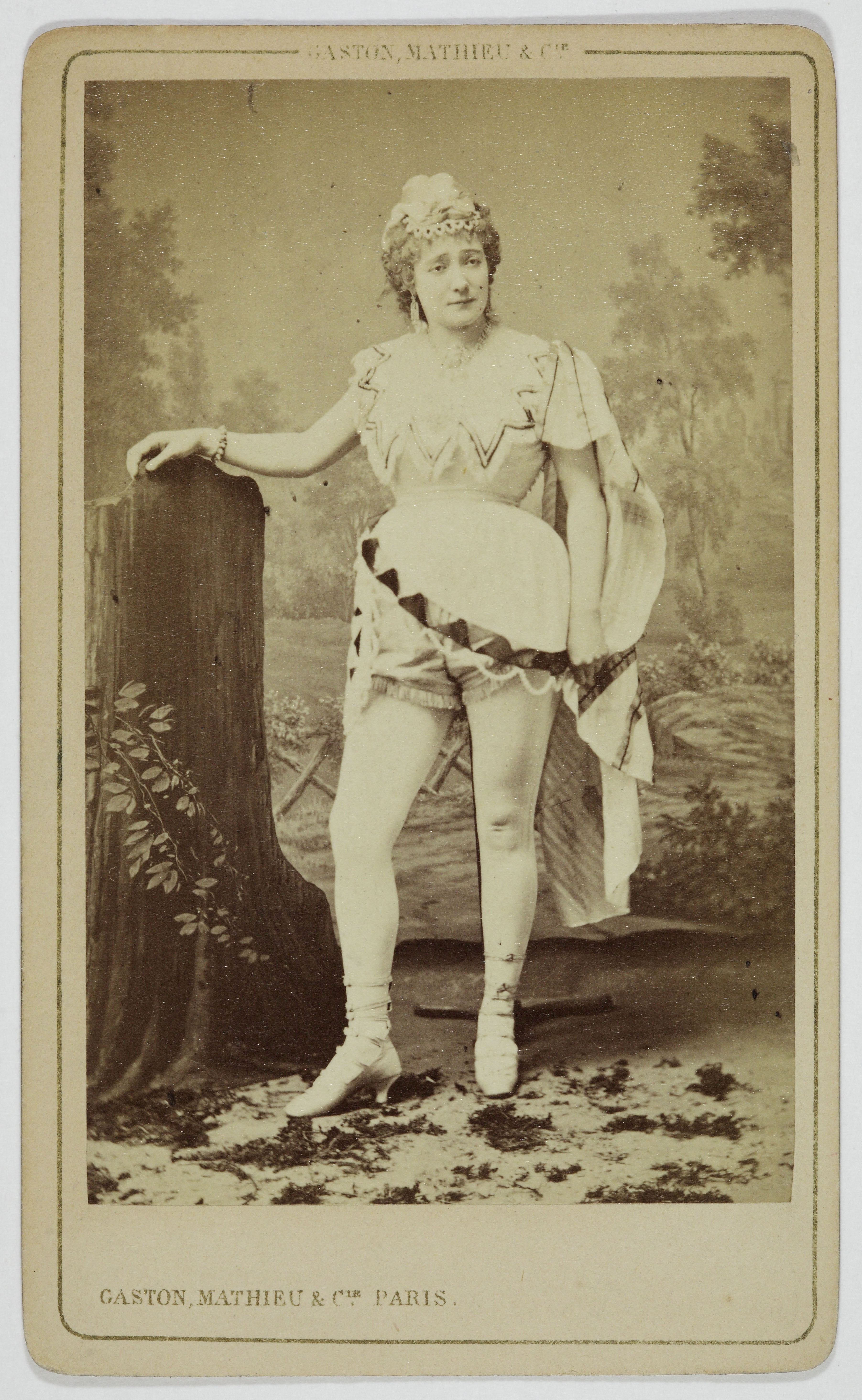 Mathieu & Cie Gaston, Portrait de Jeanne d'Albert, (actrice)