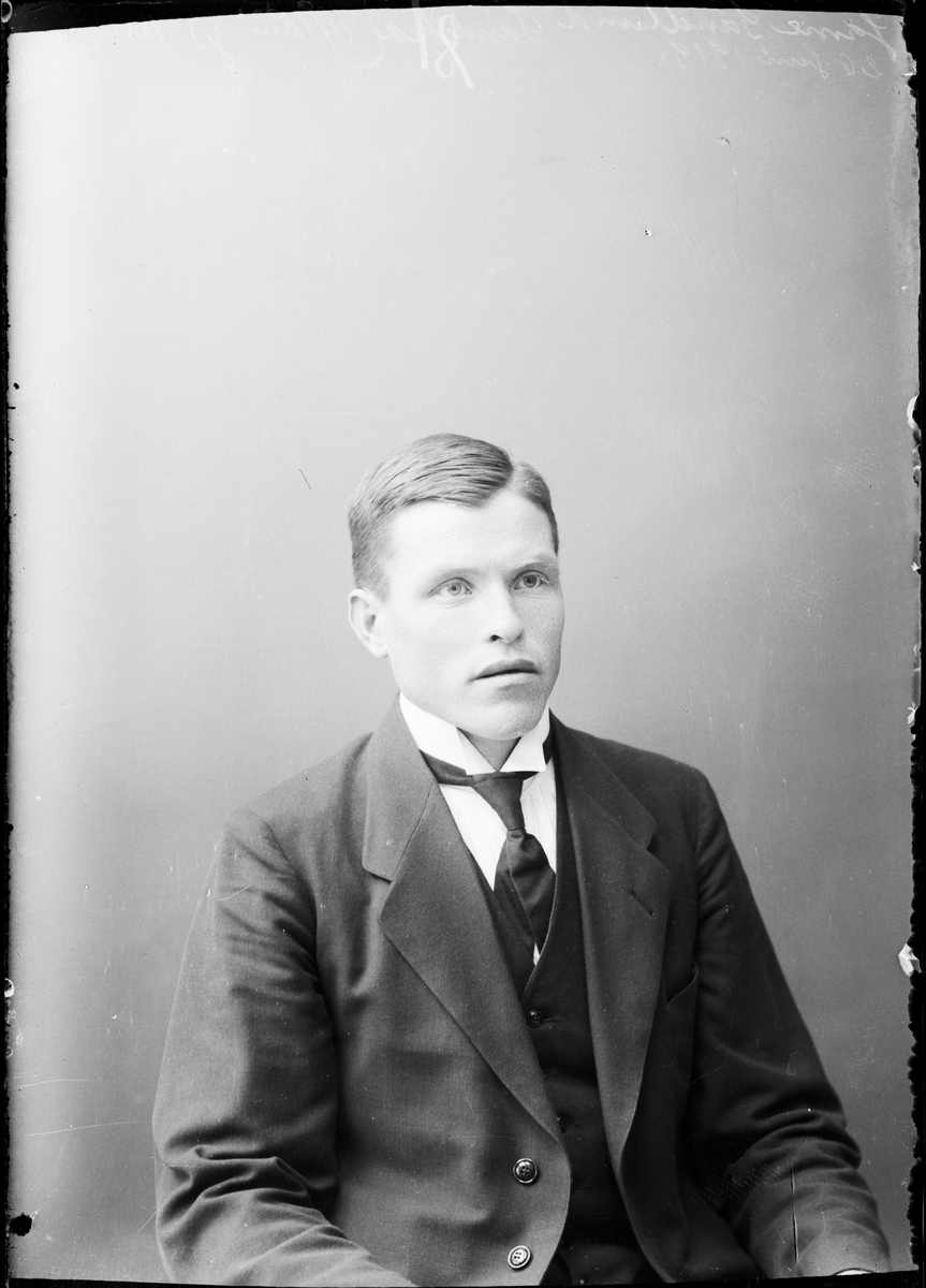 Skötsner-Edhlund, Janne Sandlund of Sandika, Harg parish, Uppland 1919