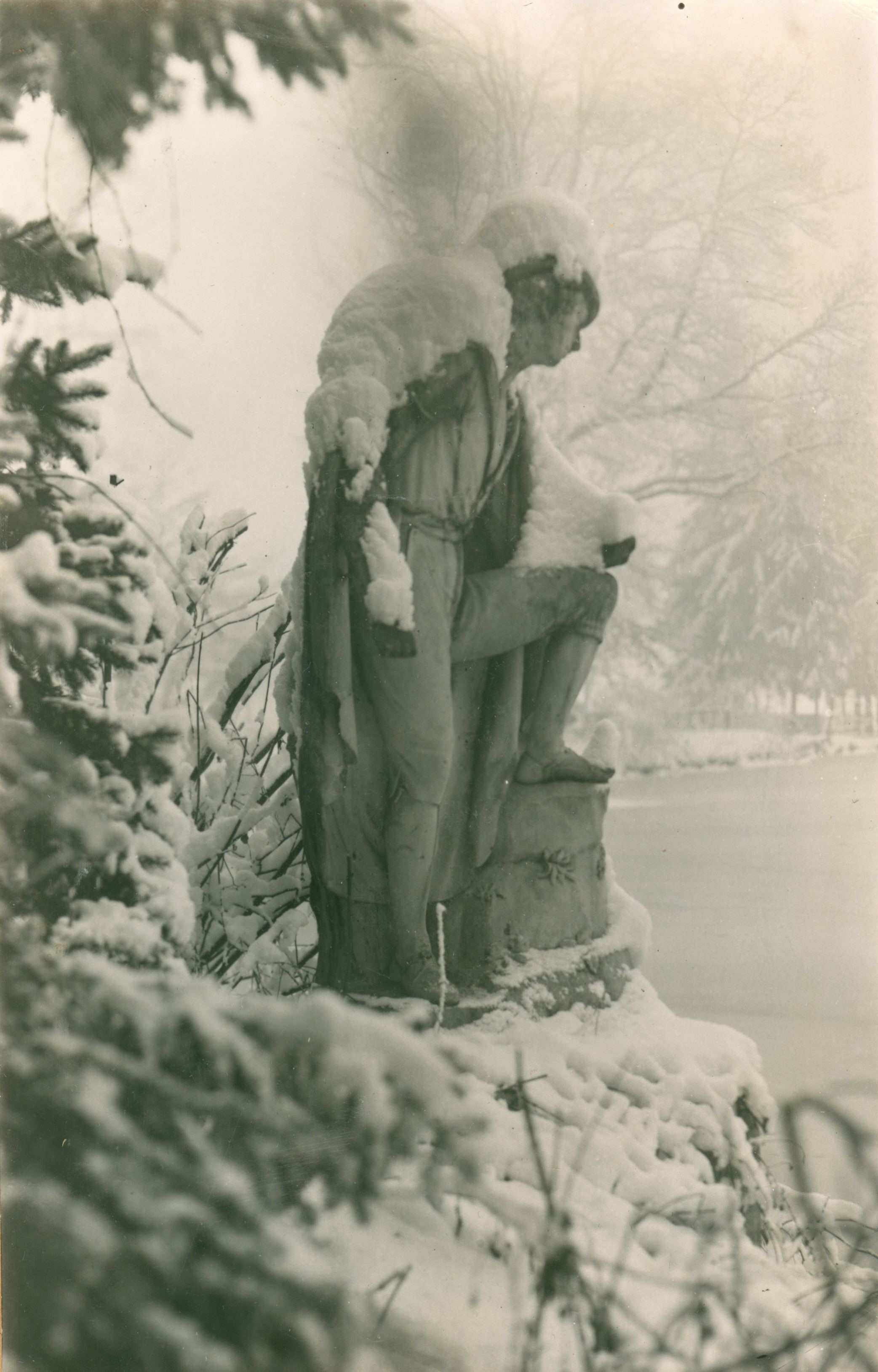 Vladimir Horvat, Zagreb (Maksimir) - Spomenik Kirchnera kraj jezera