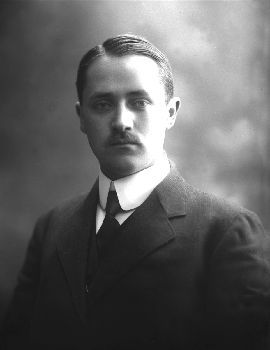 Gustav Borgen, NFB.43786