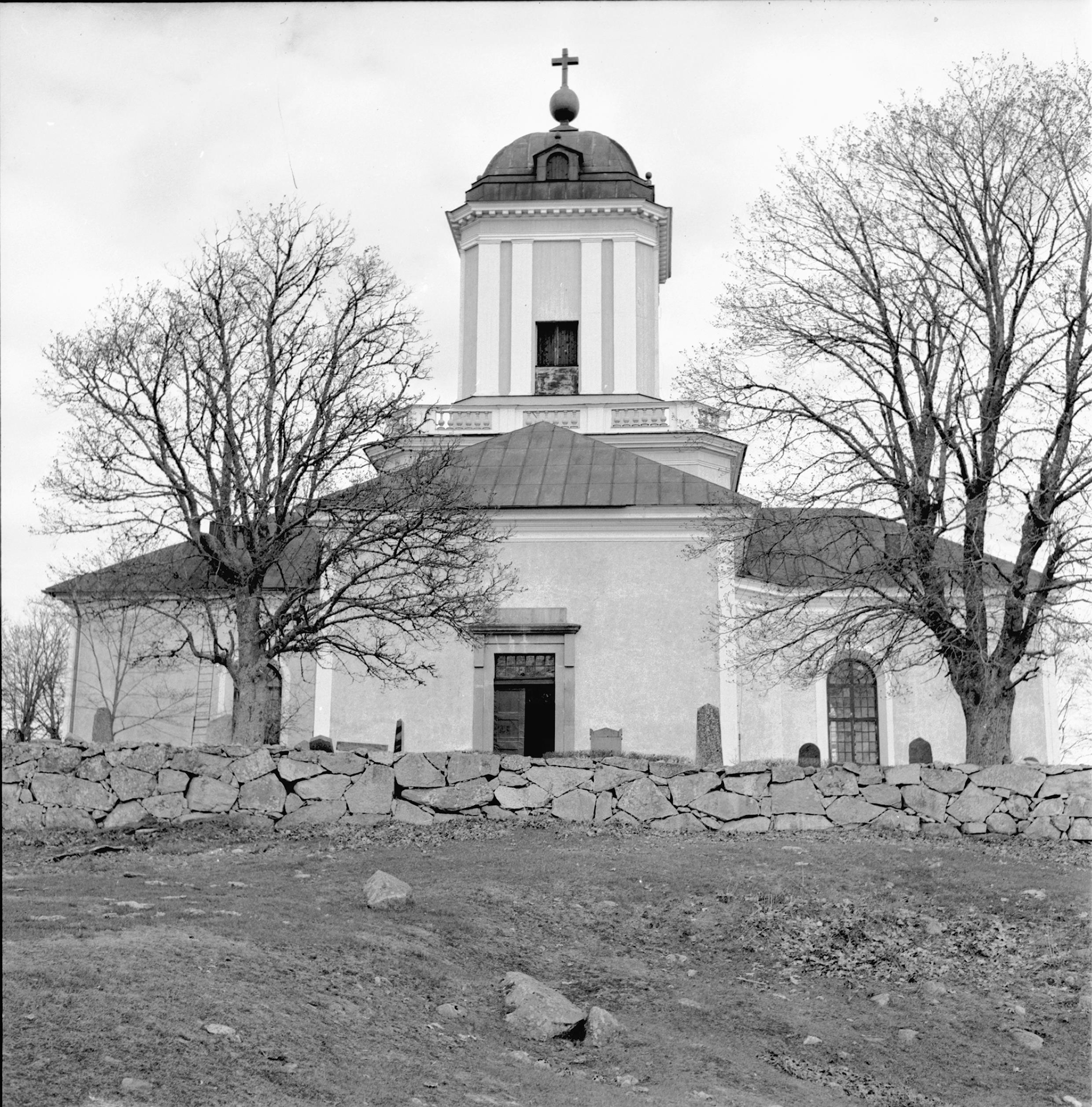 Nils Lagergren, Fasterna kyrka