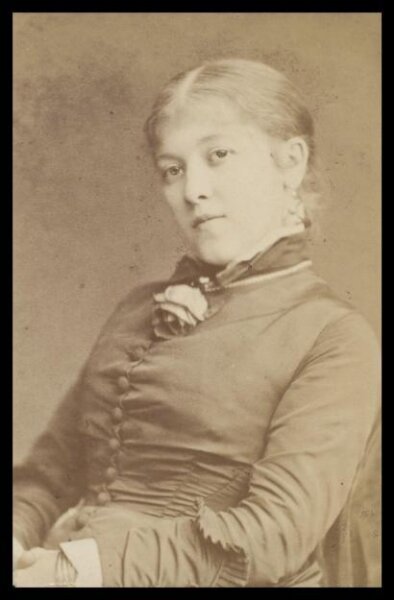 London Stereoscopic and Photographic Company, Guy Little Theatrical Photograph