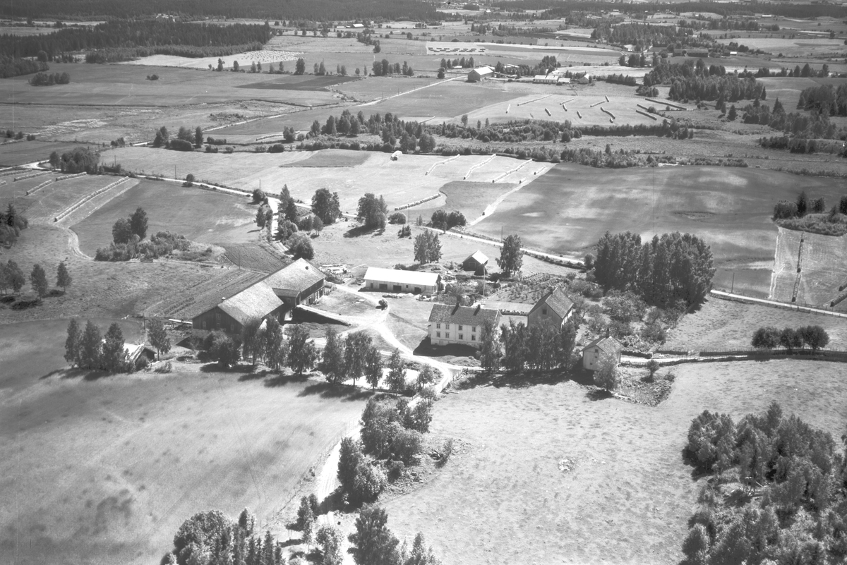 Widerøes Flyveselskap A/S, FLYFOTO DØRUM