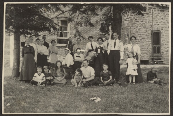 Louis Fleckenstein, [Group Portrait Outside Building]