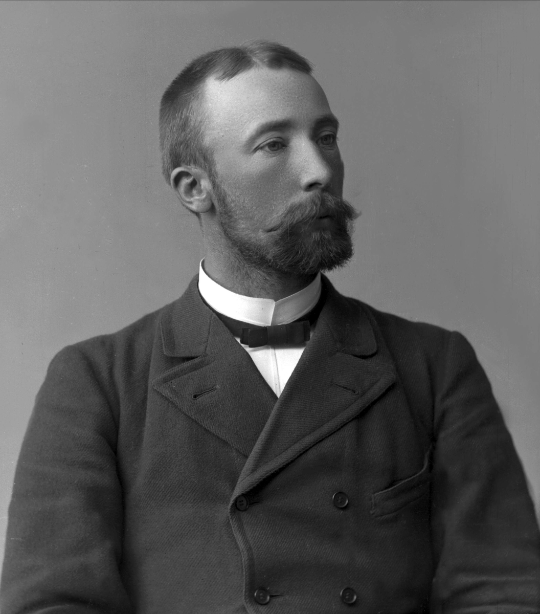 Gustav Borgen, Portrett av Torkildsen.