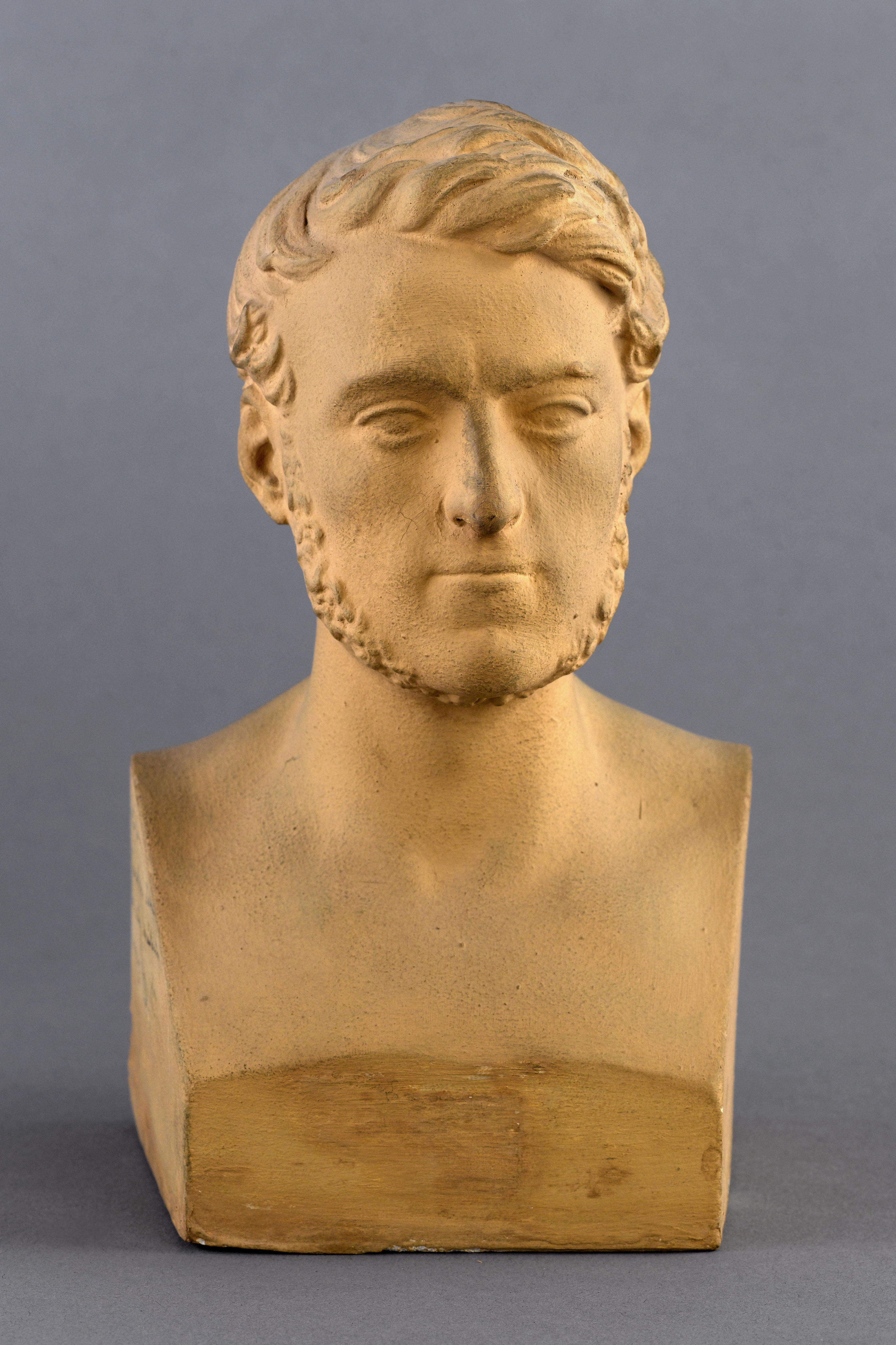 Jean Pierre Dantan, Portrait sérieux du peintre de marines, Eugène-Louis-Gabriel Isabey (1804-1886).