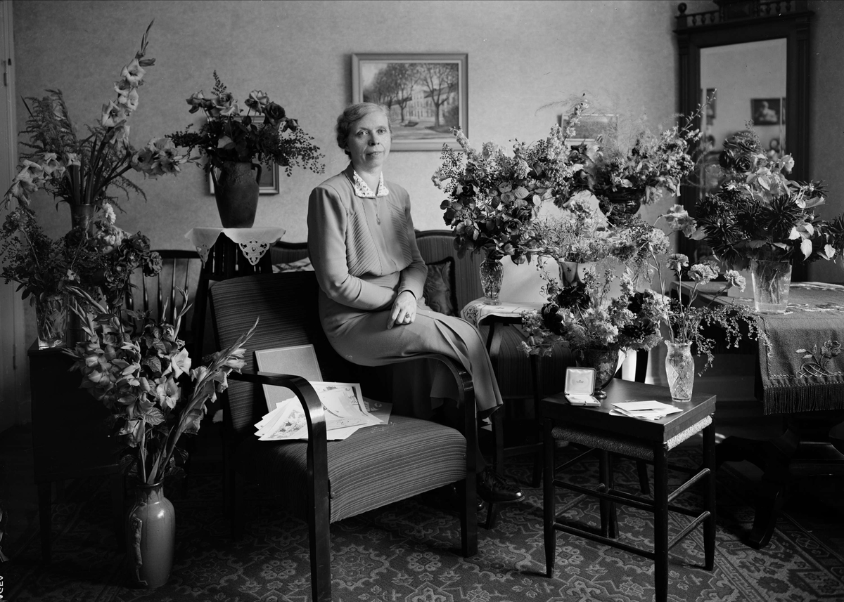 Paul Sandberg, Födelsedagsporträtt - kvinna, Uppsala 1942
