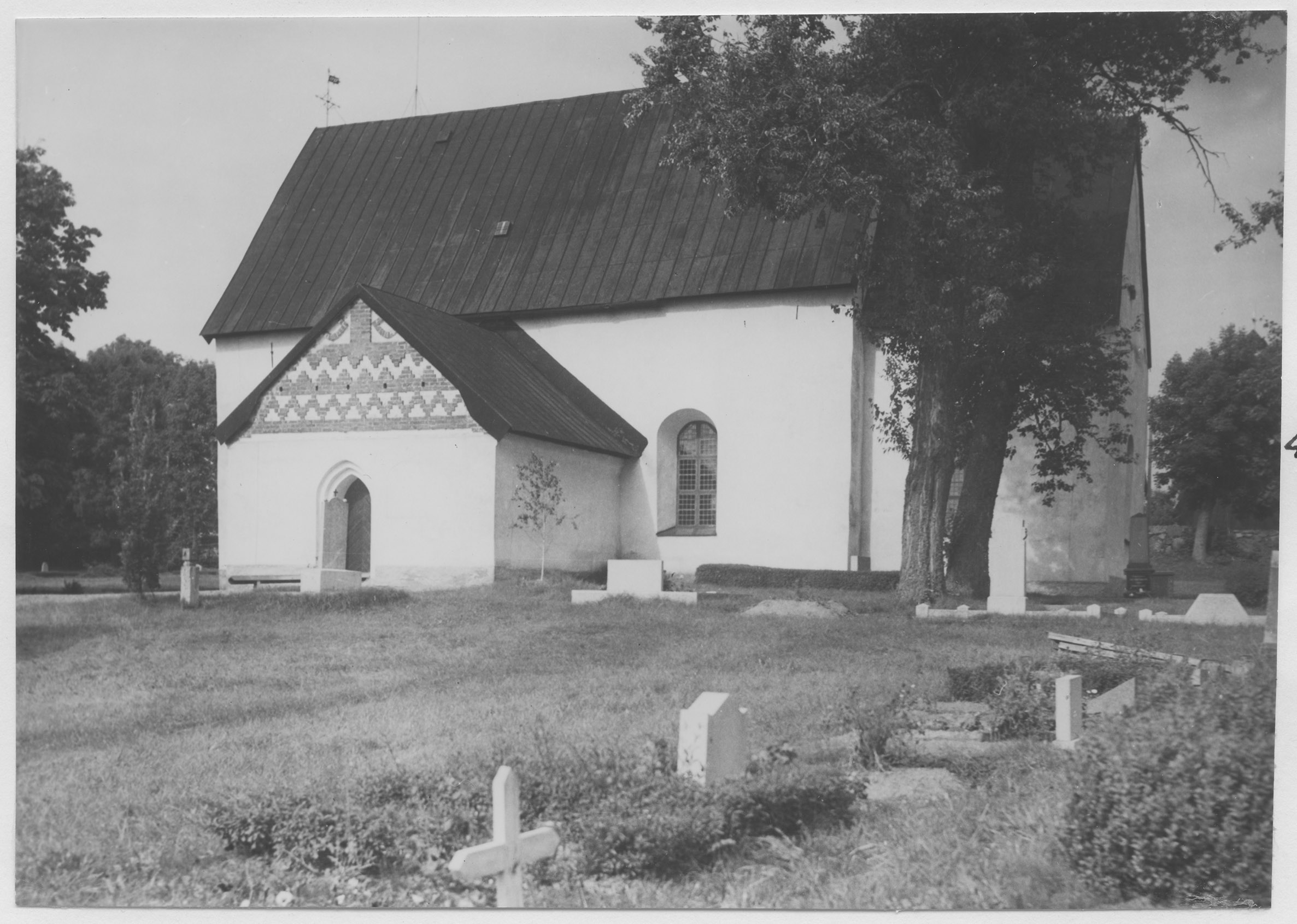 Mårten Sjöbeck, Estuna kyrka, kyrkogårdsport