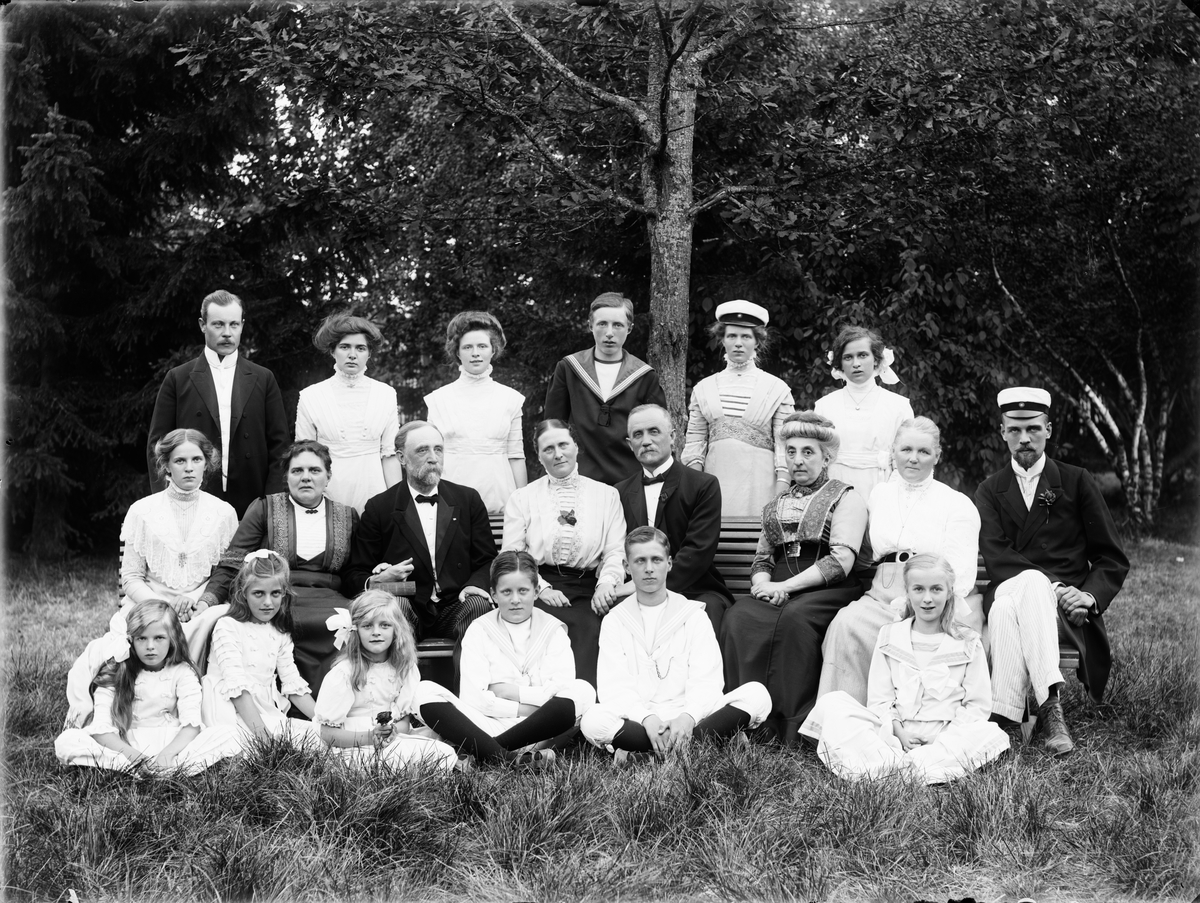 Skötsner-Edhlund, Grupporträtt, Östhammar, Uppland